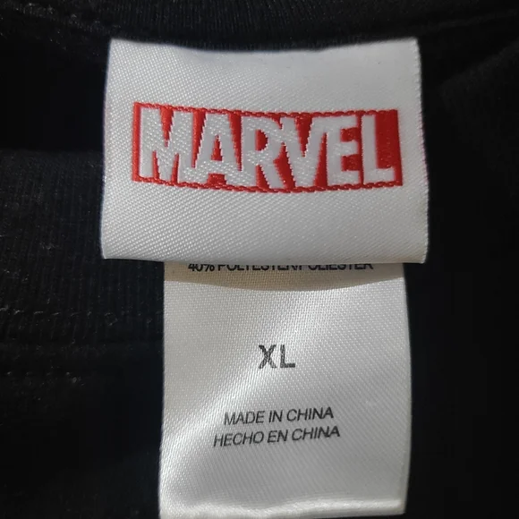 NWT Women Marvel Sweatshirt - Picture 4 of 7